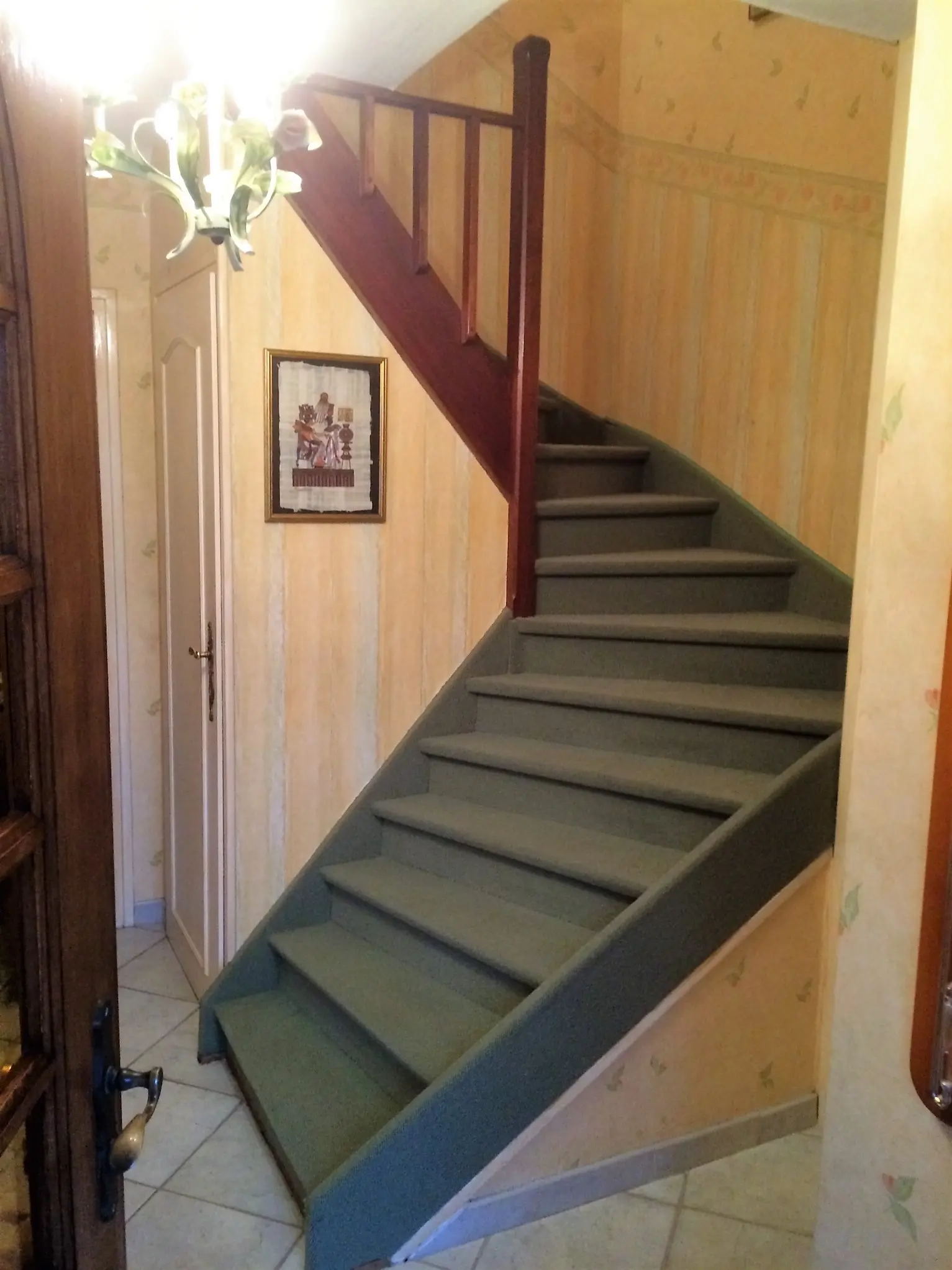 Rénovation escalier moquette avant/après
